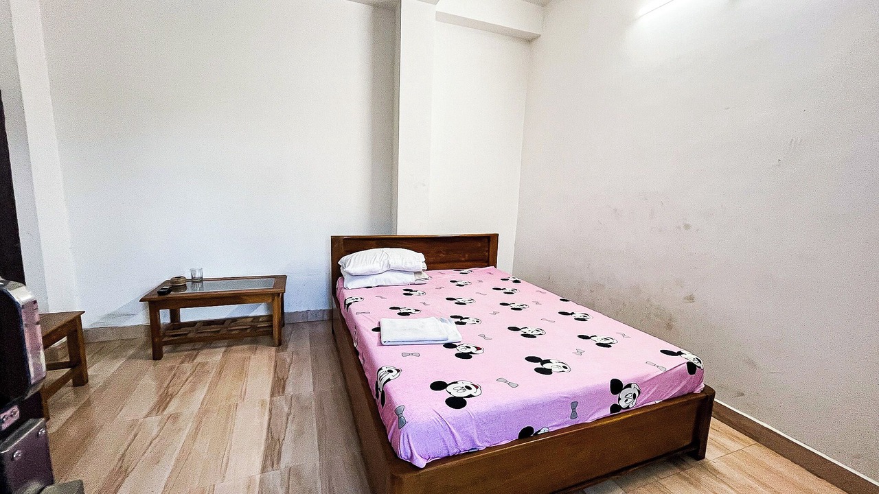 Photo of Bedroom in Sualkuchi