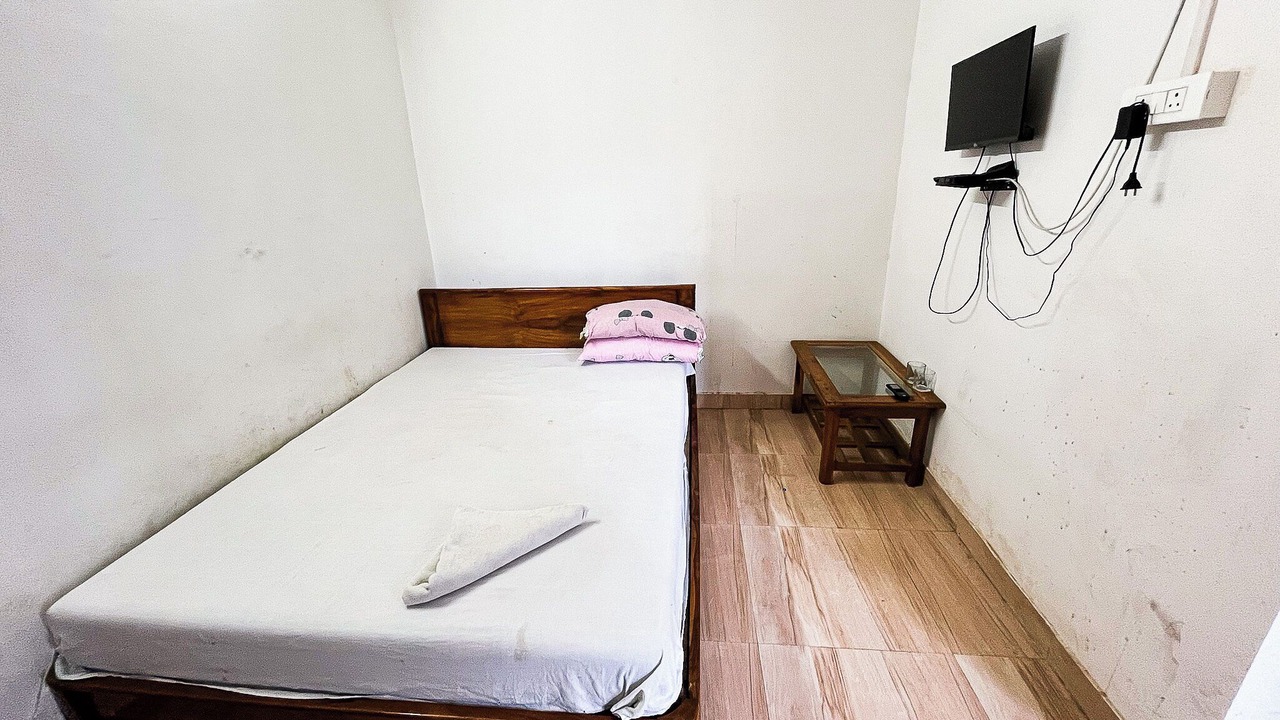 Photo of Bedroom in Sualkuchi