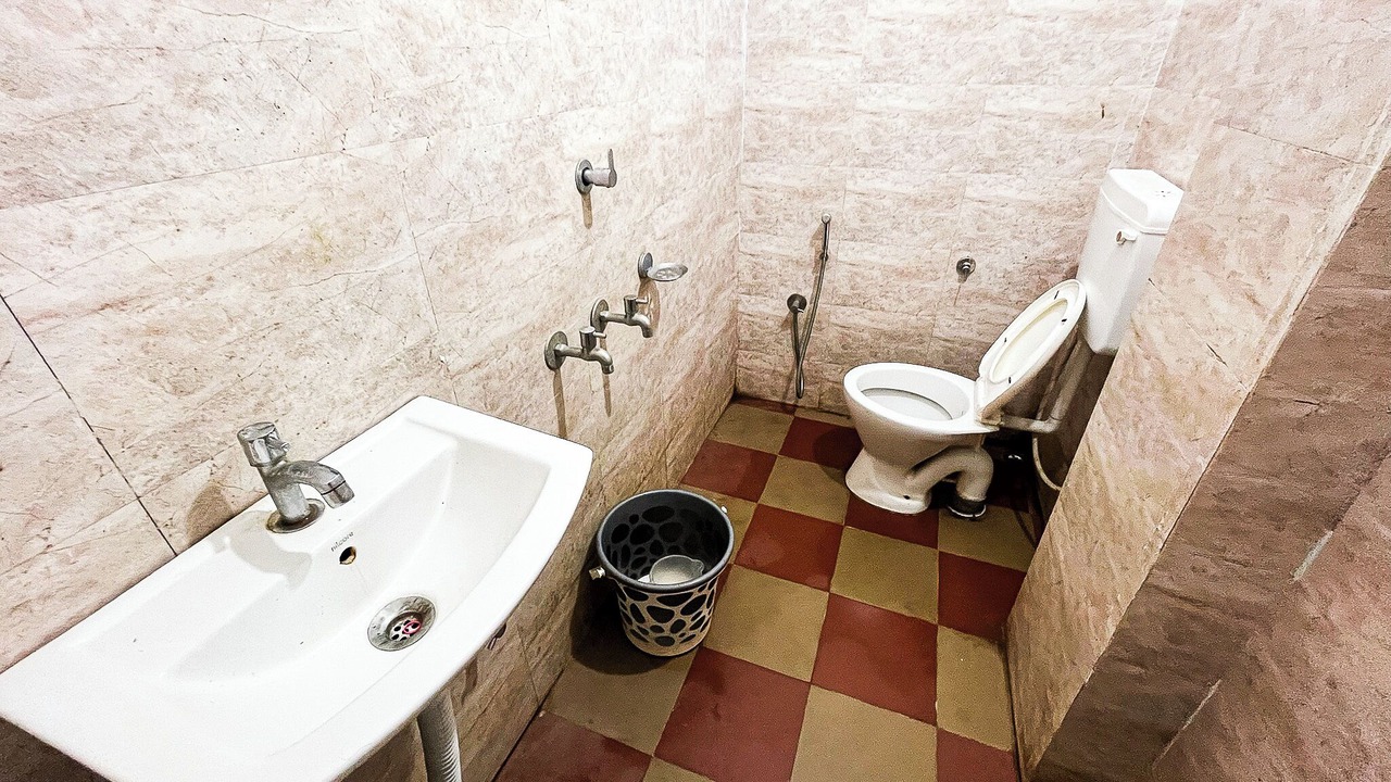 Photo of Bathroom in Sualkuchi