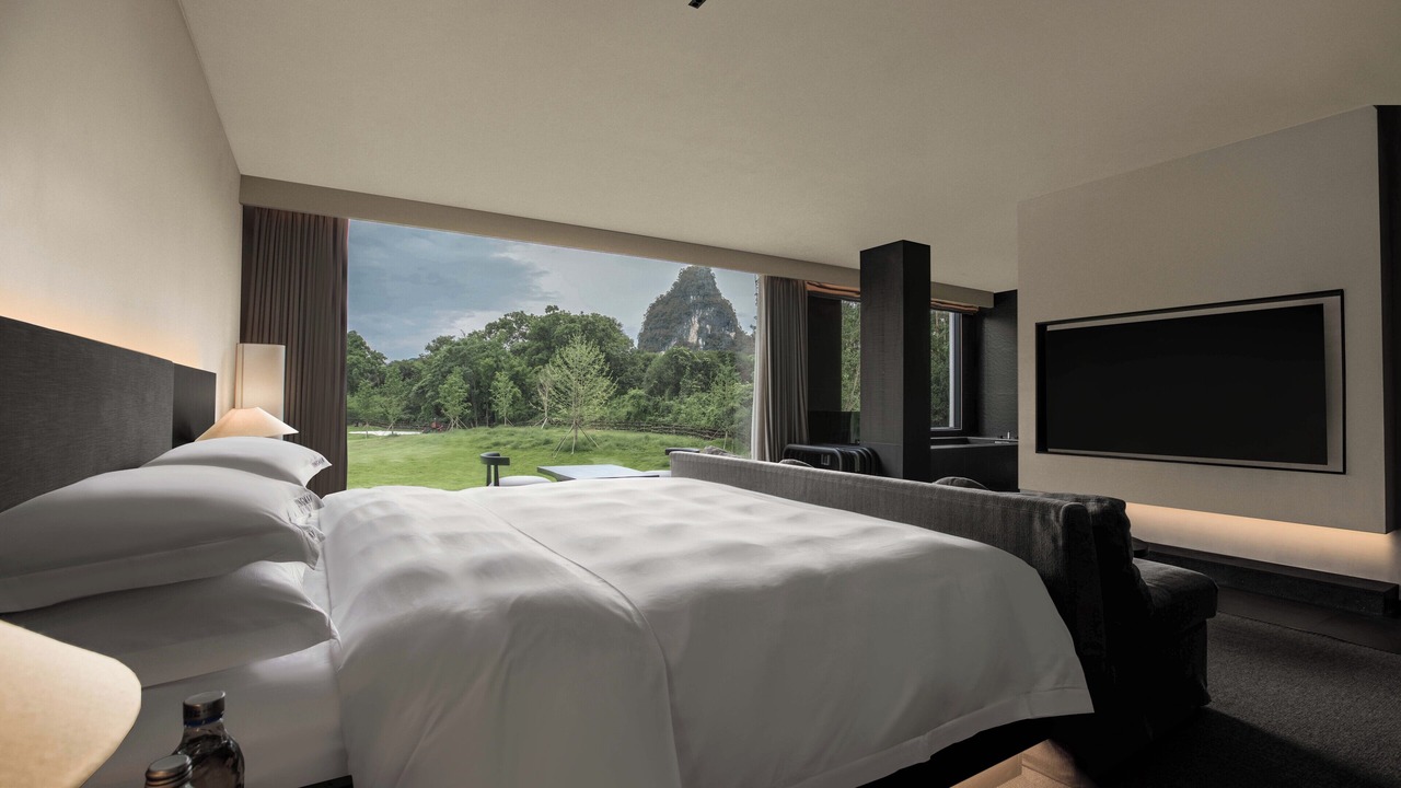 Photo of Bedroom in Ten Mile Gallery