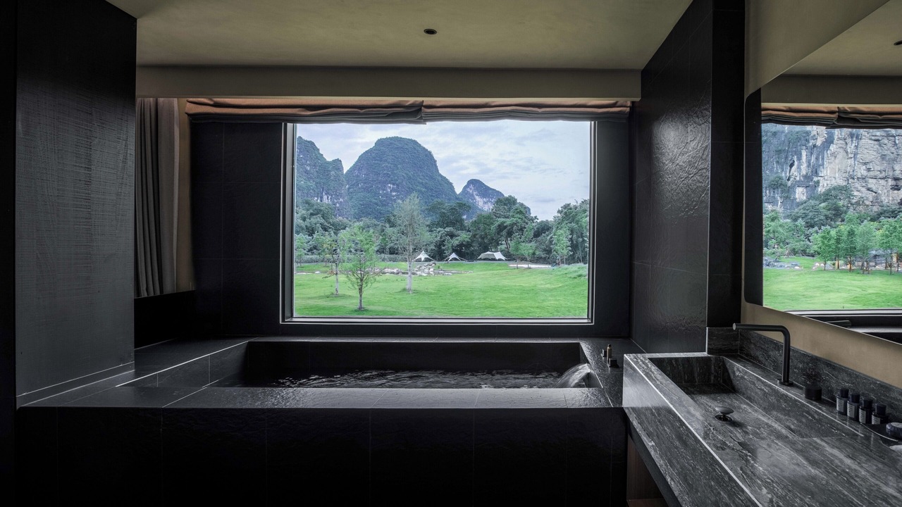 Photo of Bathroom in Ten Mile Gallery