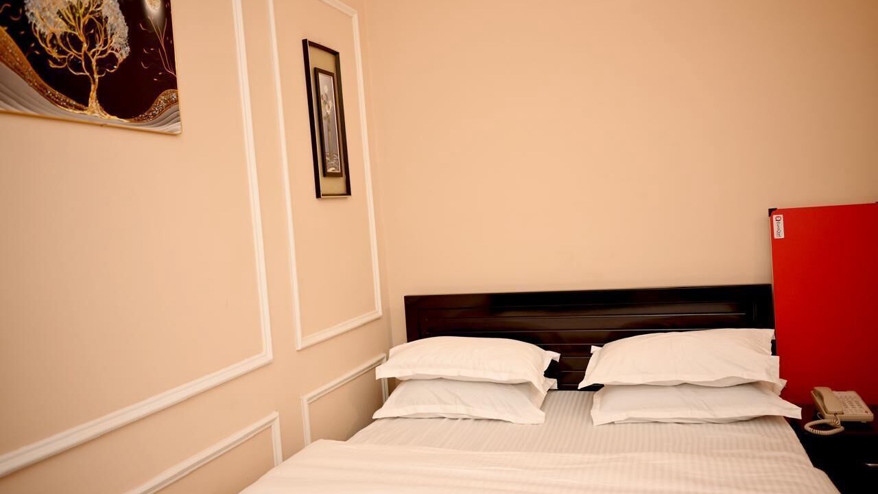 Photo of Bedroom in Sualkuchi