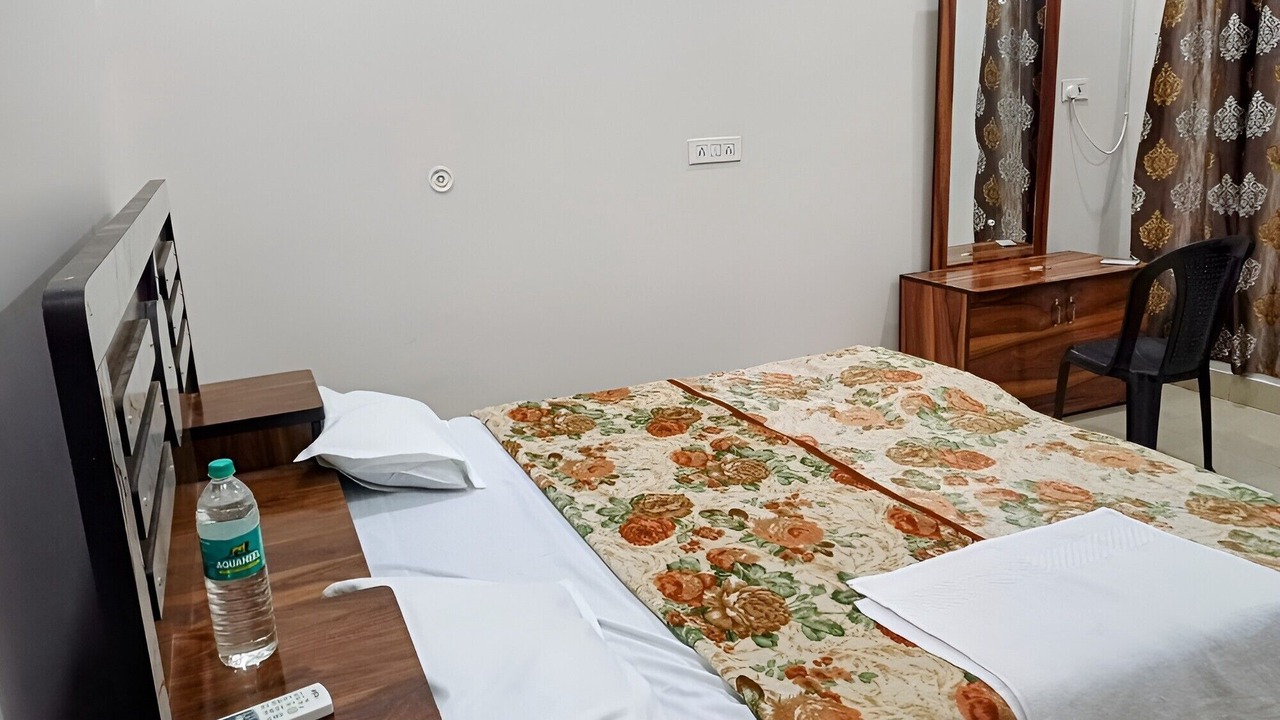 Photo of Bedroom in Mathura