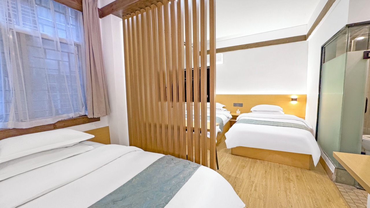 Photo of Bedroom in Fenghuang