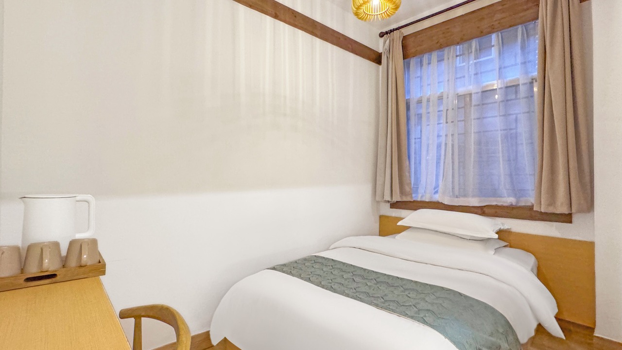 Photo of Bedroom in Fenghuang