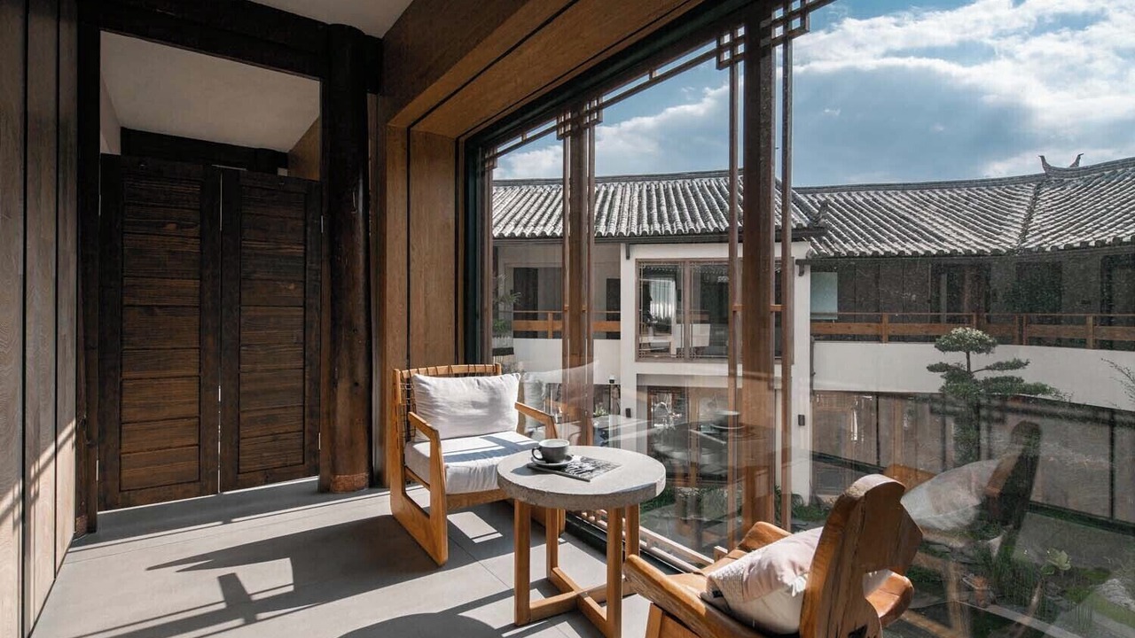 Photo of Patio Balcony in Dayan Old Town