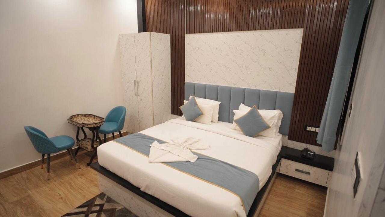 Photo of Bedroom in Govardhan