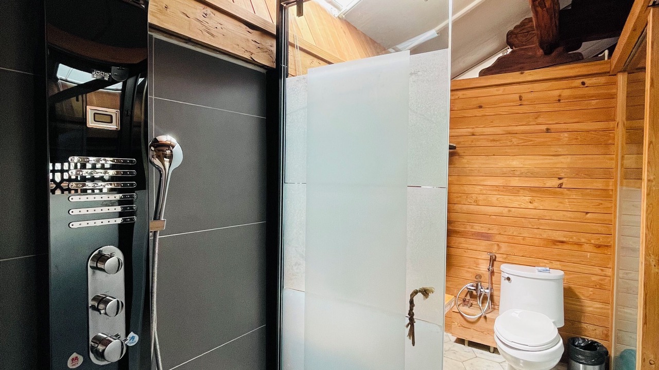 Photo of Bathroom in Xizhou