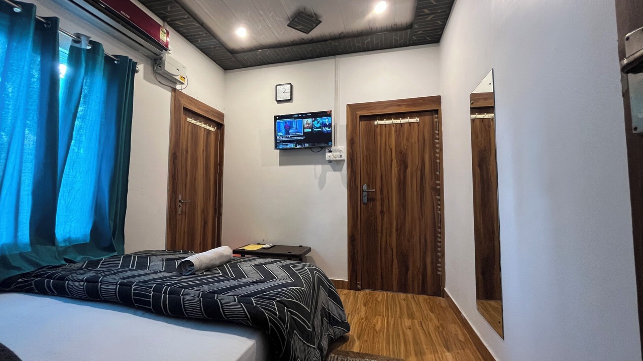 Photo of Bedroom in Mathura