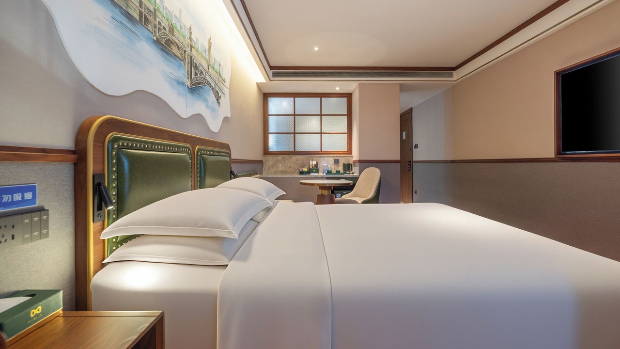 Photo of Bedroom in Tianjin City Center