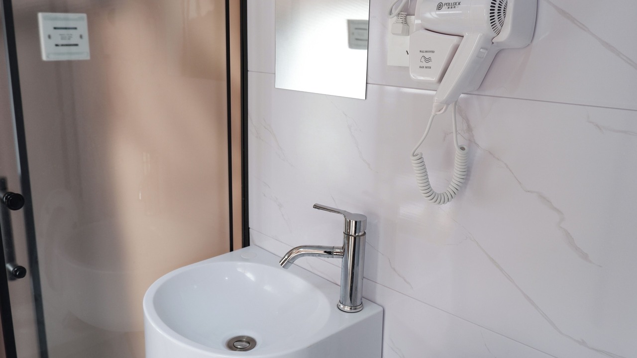 Photo of Bathroom in Mingsha Mountain and Crescent Spring
