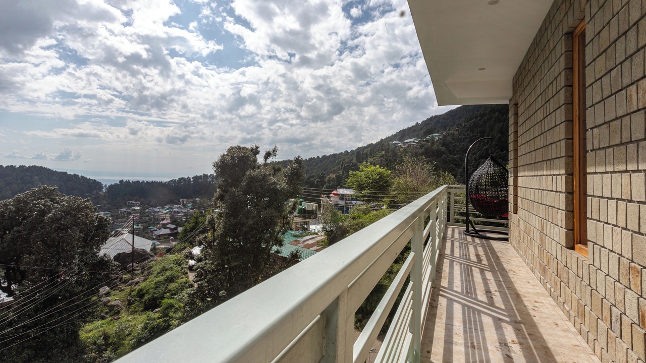 Photo of Patio Balcony in Bhagsu Nag