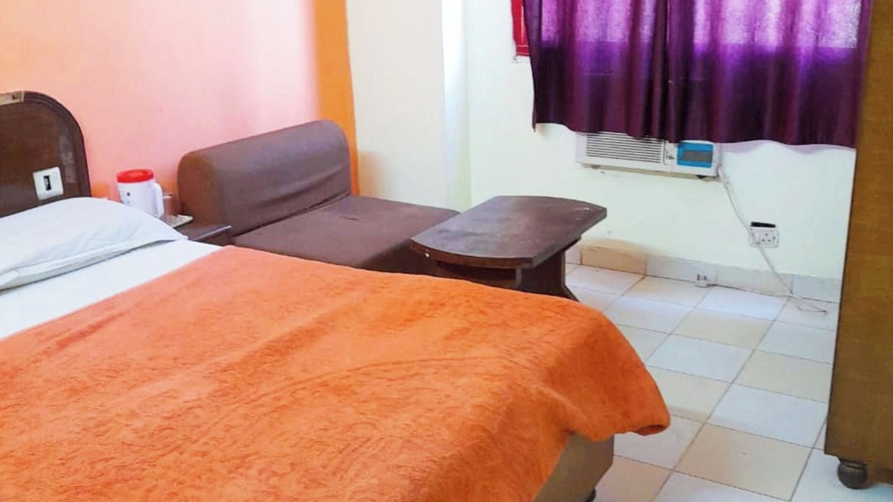 Photo of Bedroom in Taj Ganj