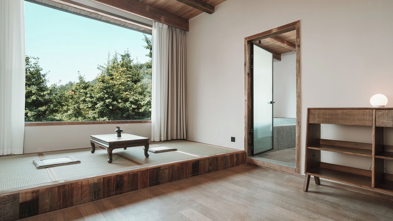 Photo of Bedroom in Emeishan