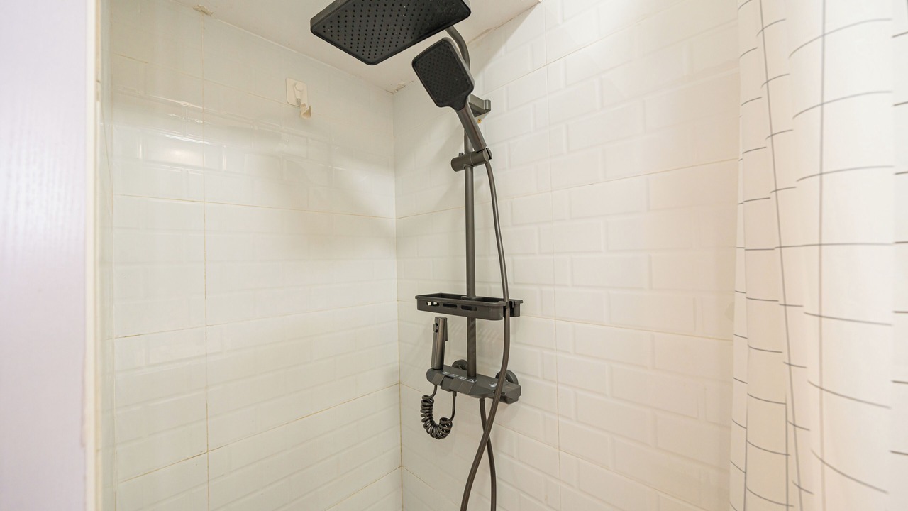 Photo of Bathroom in Changshou Road