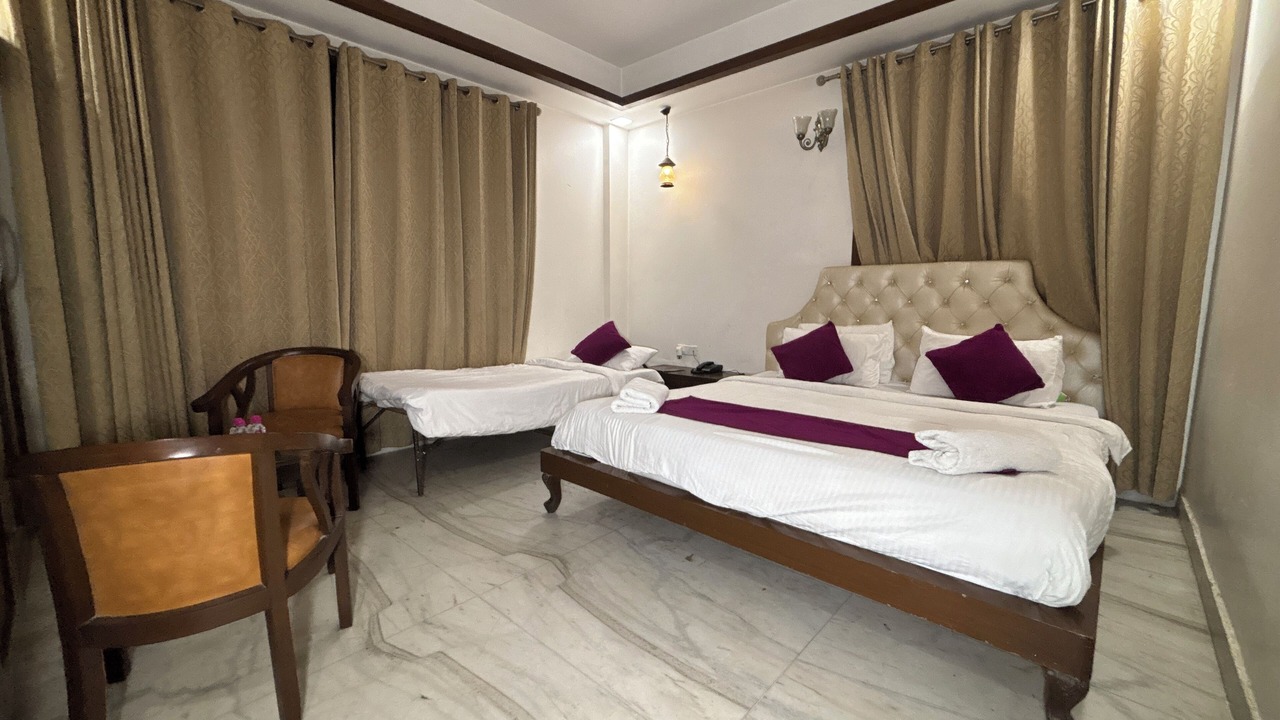 Photo of Bedroom in Taj Ganj