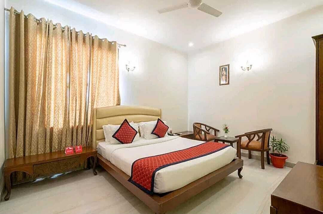 Photo of Bedroom in Taj Ganj