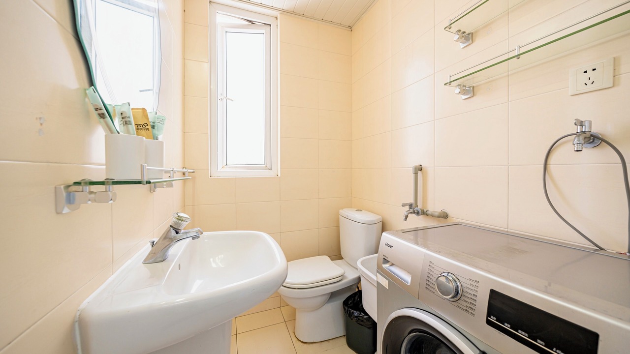 Photo of Bathroom in Jing'an