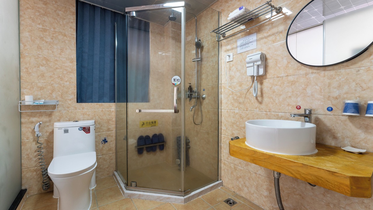 Photo of Bathroom in Tonglu County