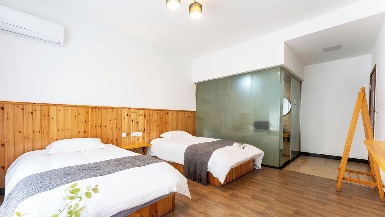 Photo of Bedroom in Tonglu County