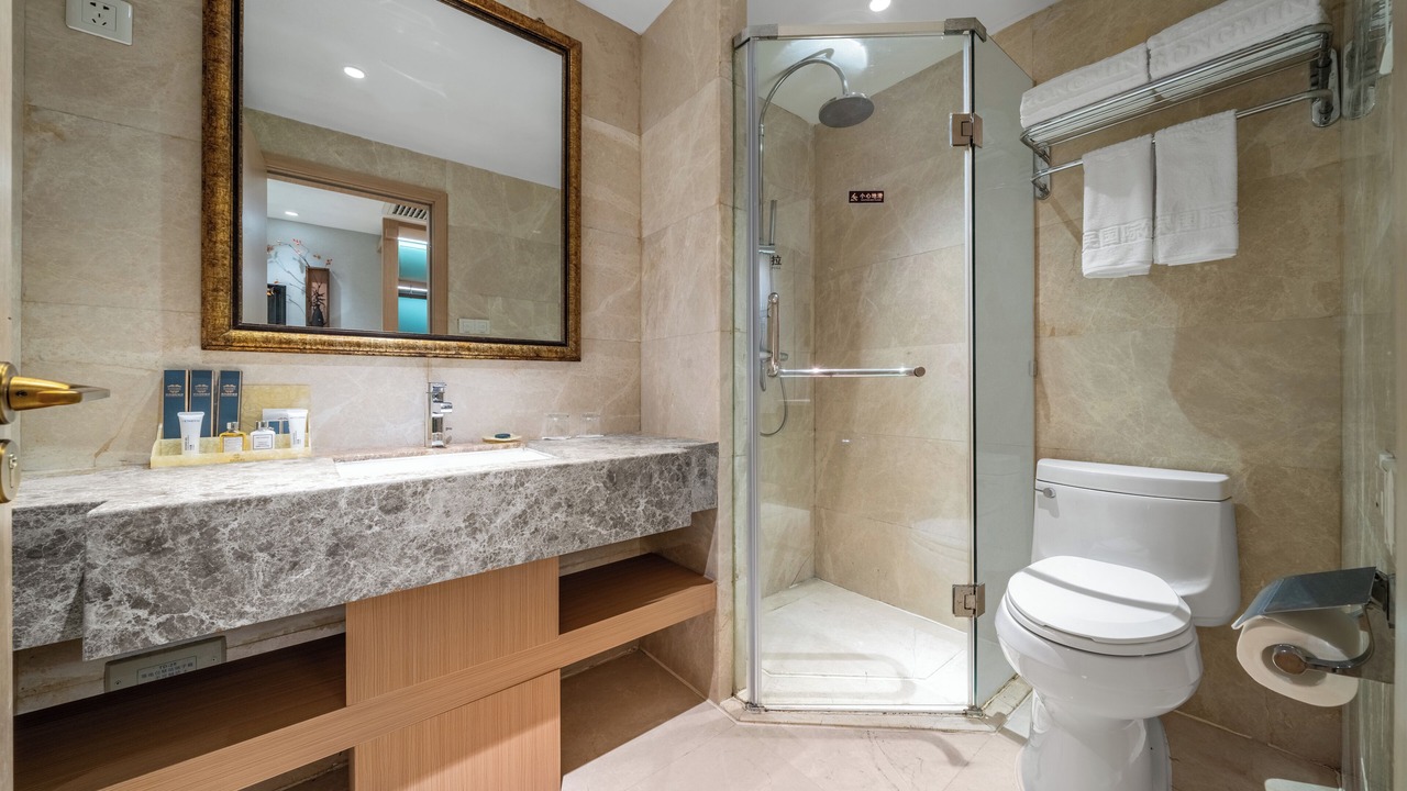 Photo of Bathroom in Zhonglou Shangquan