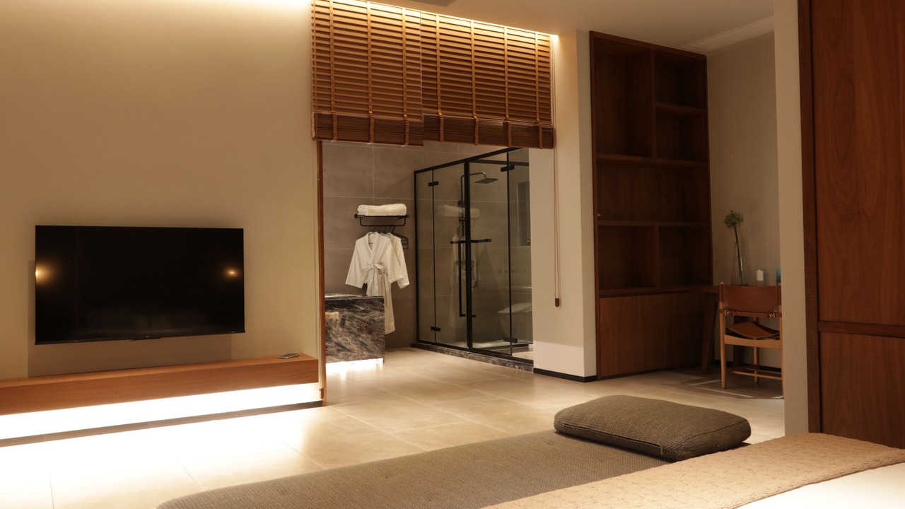Photo of Bathroom in Longmen County