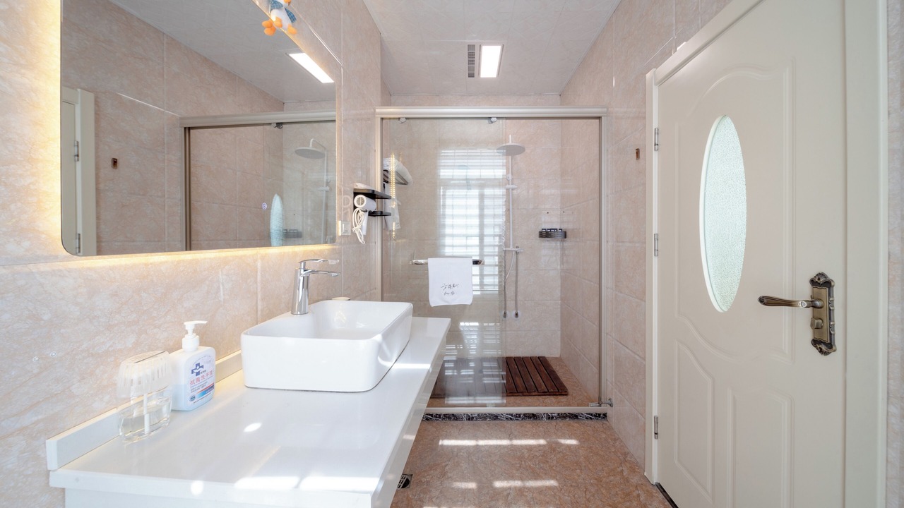 Photo of Bathroom in Huaxi