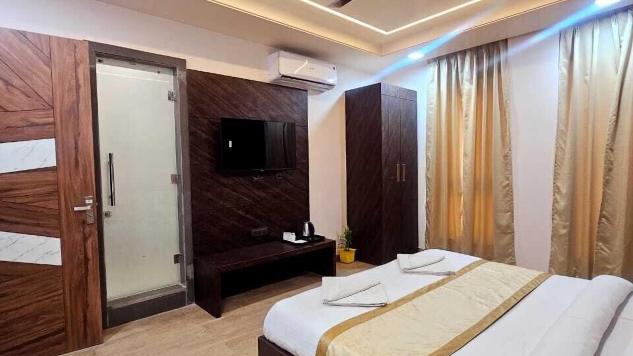 Photo of Bedroom in Mathura