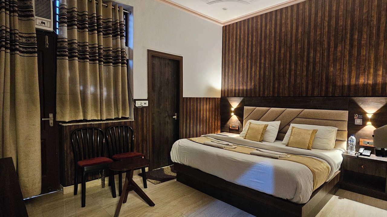 Photo of Bedroom in Mathura