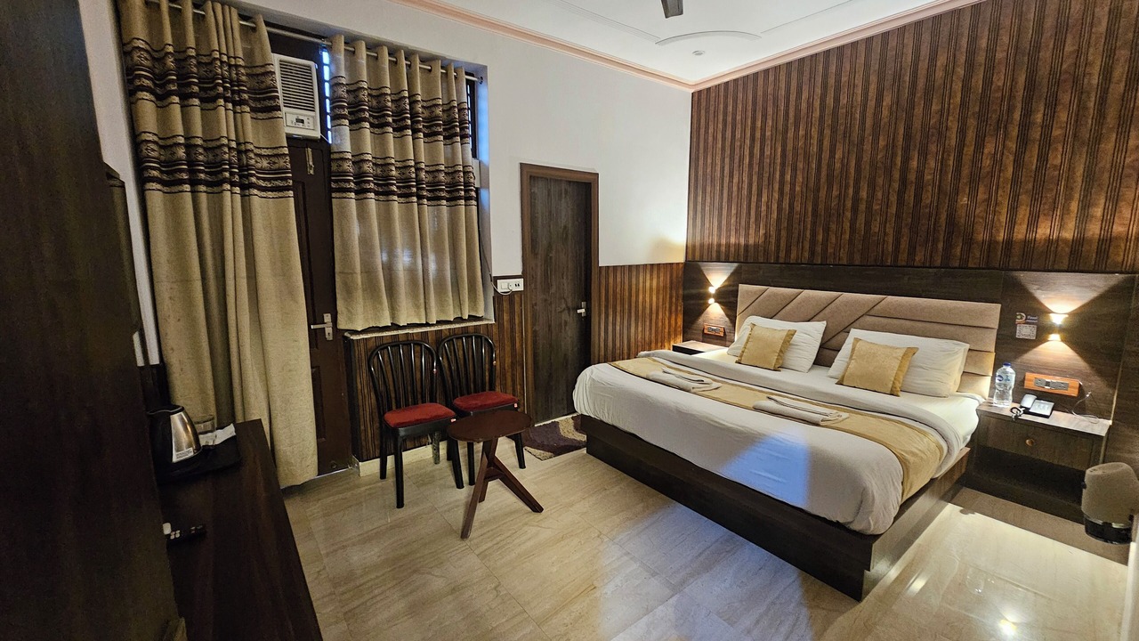 Photo of Bedroom in Mathura