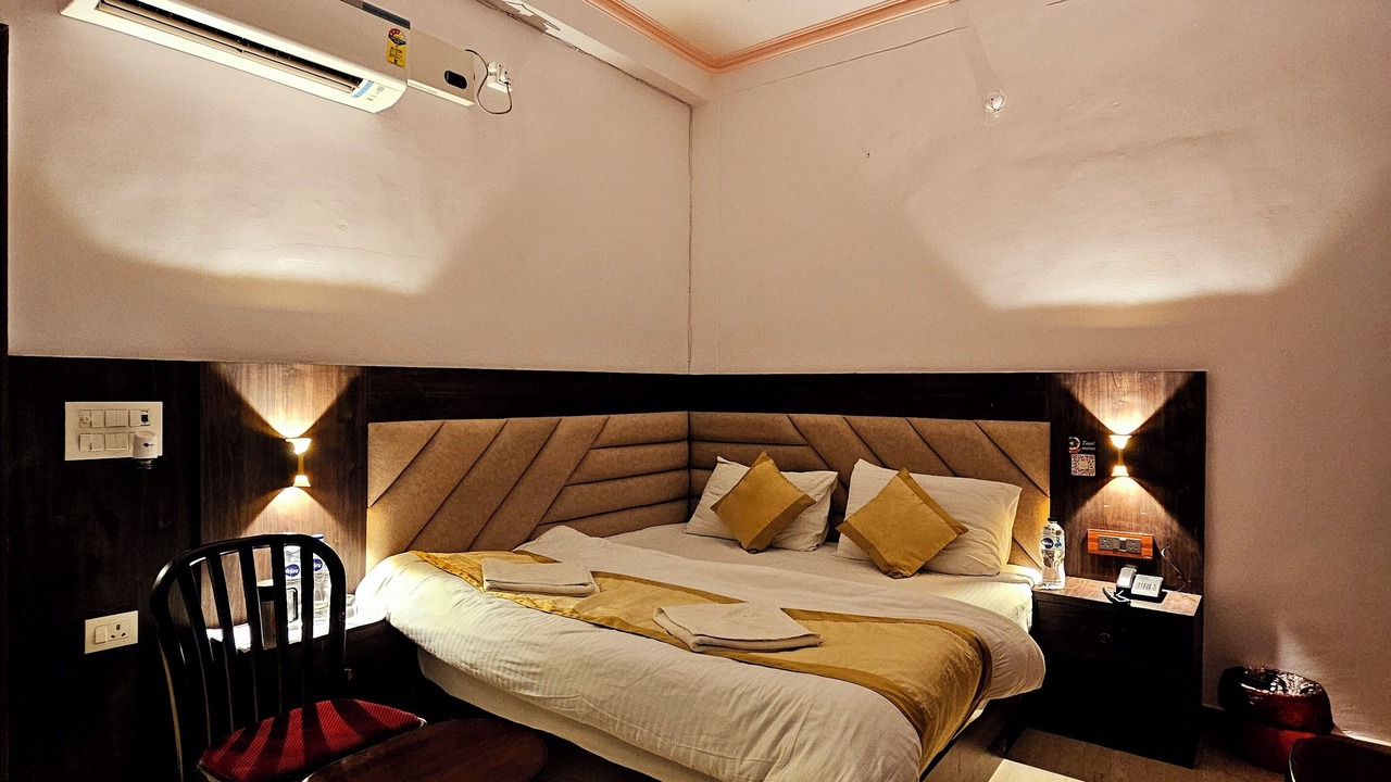 Photo of Bedroom in Mathura
