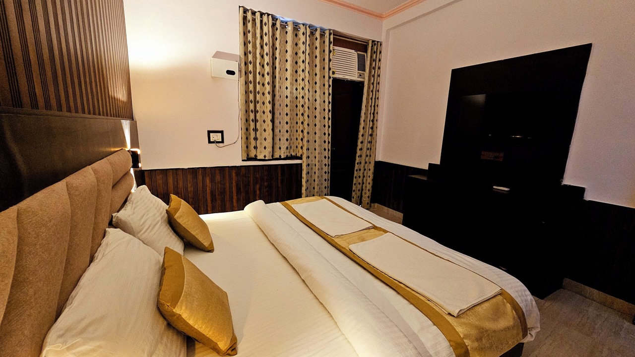 Photo of Bedroom in Mathura