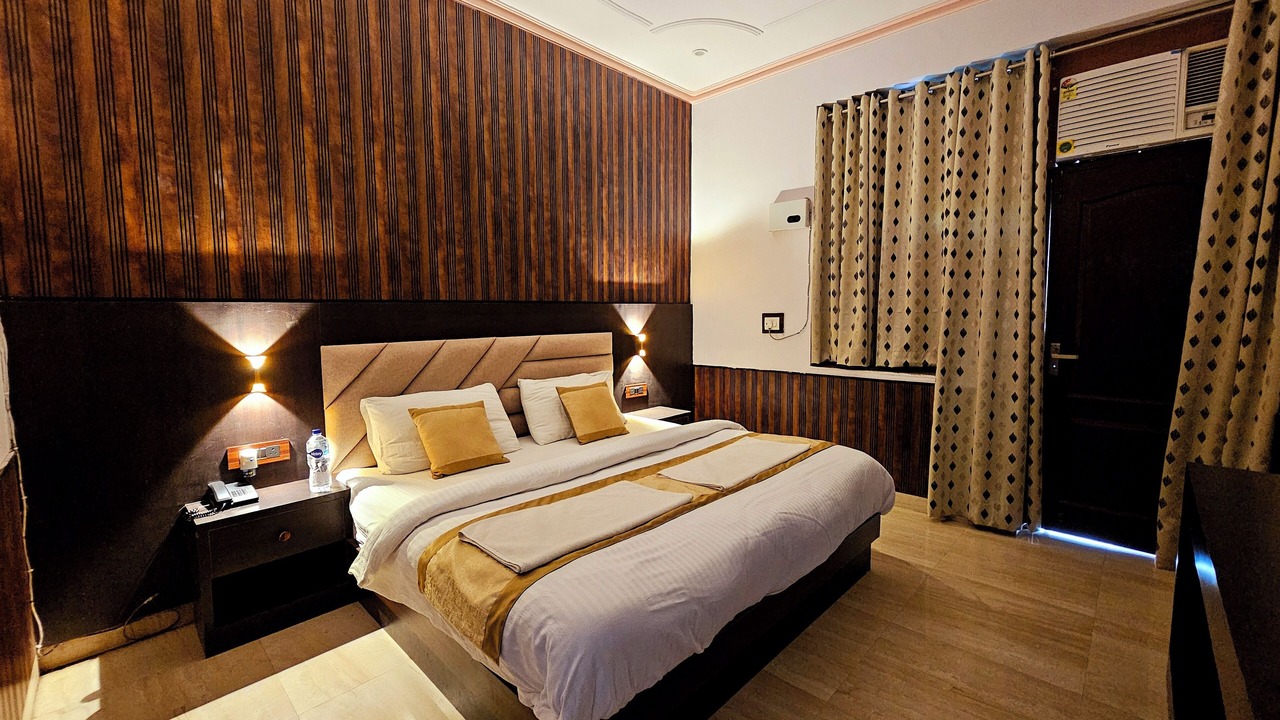 Photo of Bedroom in Mathura