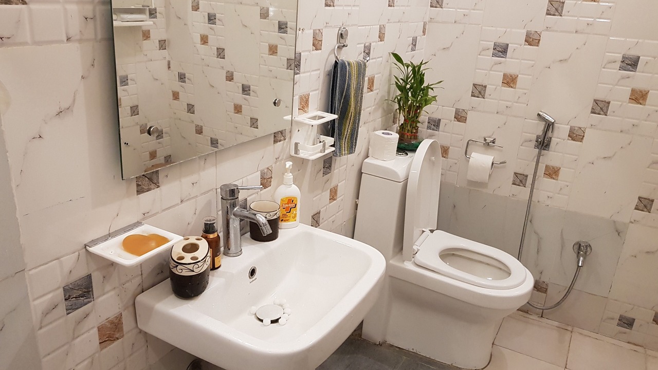 Photo of Bathroom in Mohanlalganj