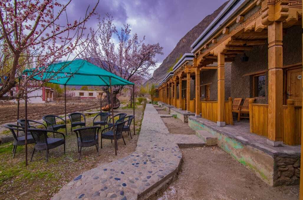 Photo of Outdoor in Hunder