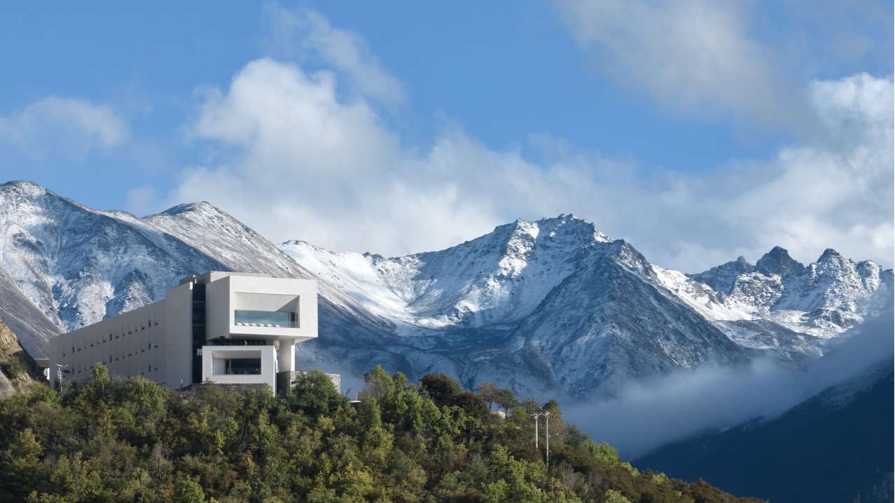 Photo of Outdoor in Deqen County