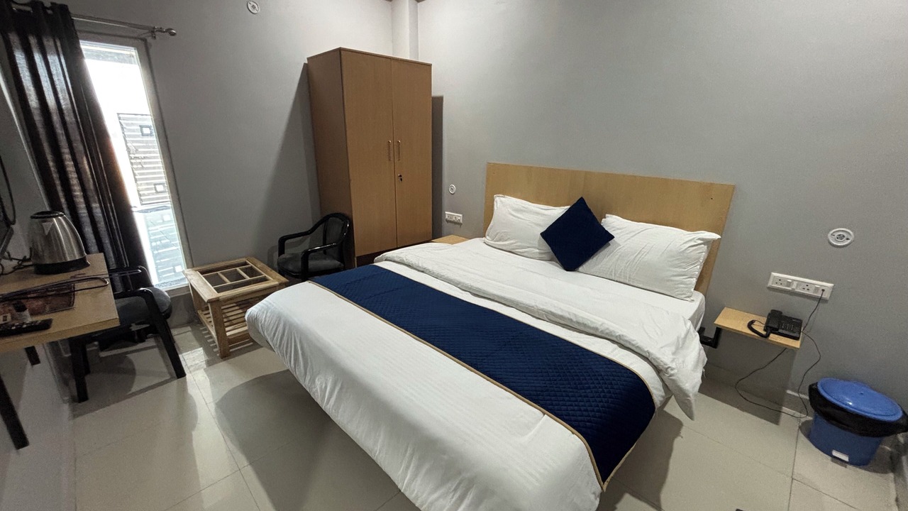 Photo of Bedroom in Malihabad
