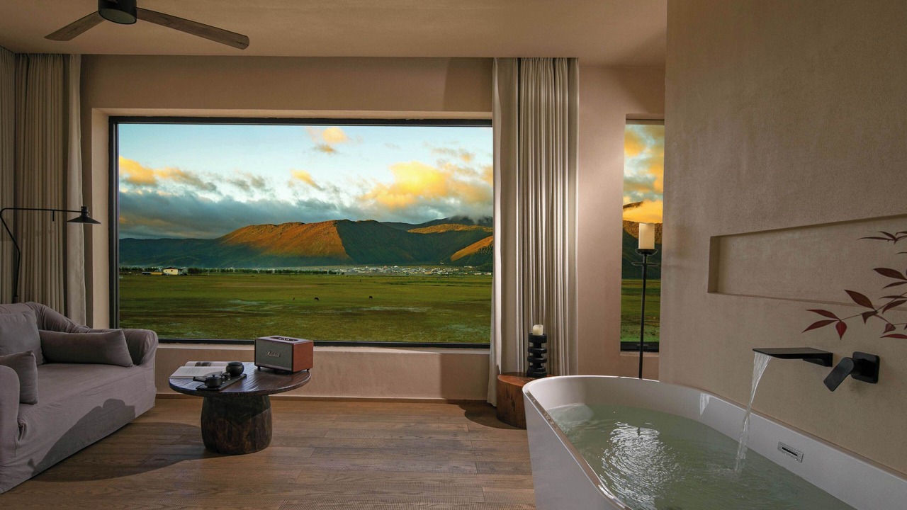 Photo of Bedroom in Shangri-La