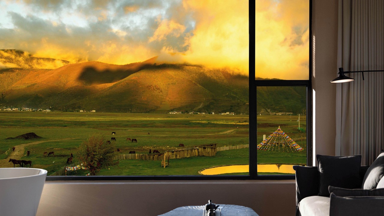 Photo of Bedroom in Shangri-La