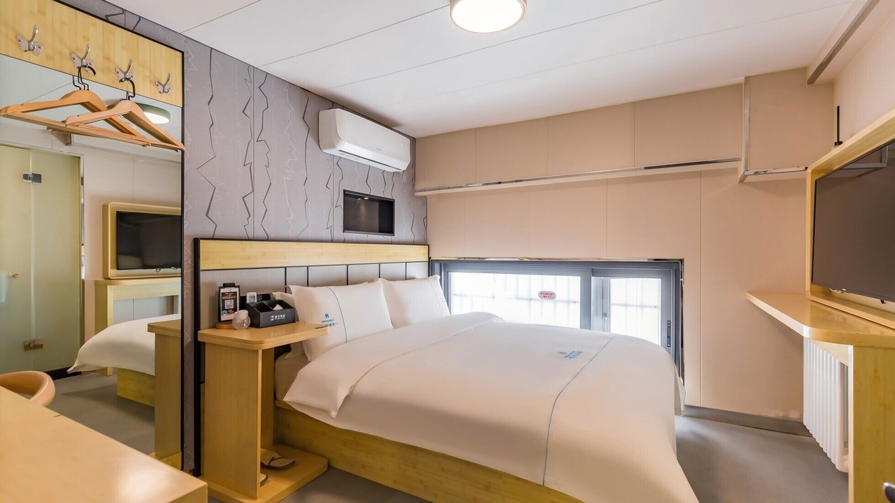 Photo of Bedroom in Middle Chaoyang