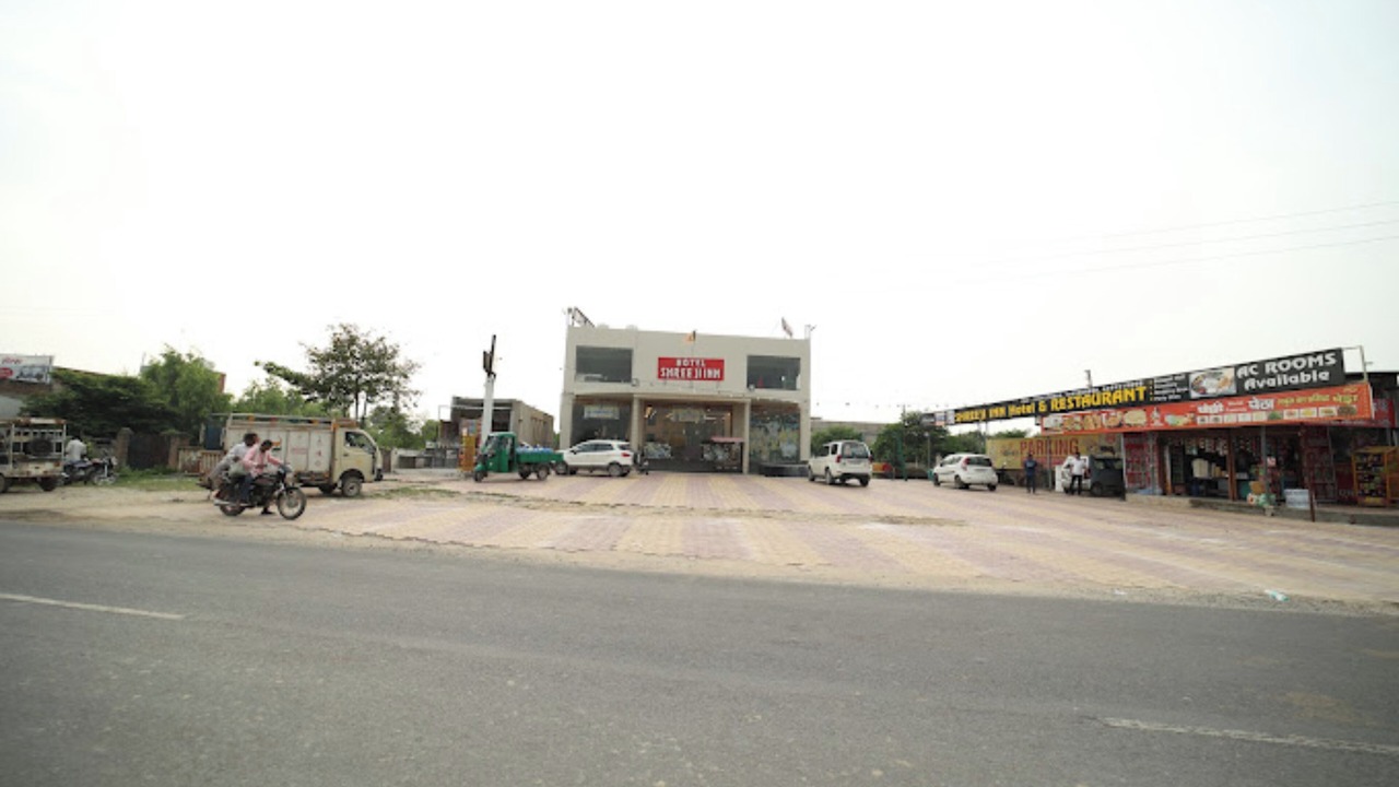 Photo of Others in Mat