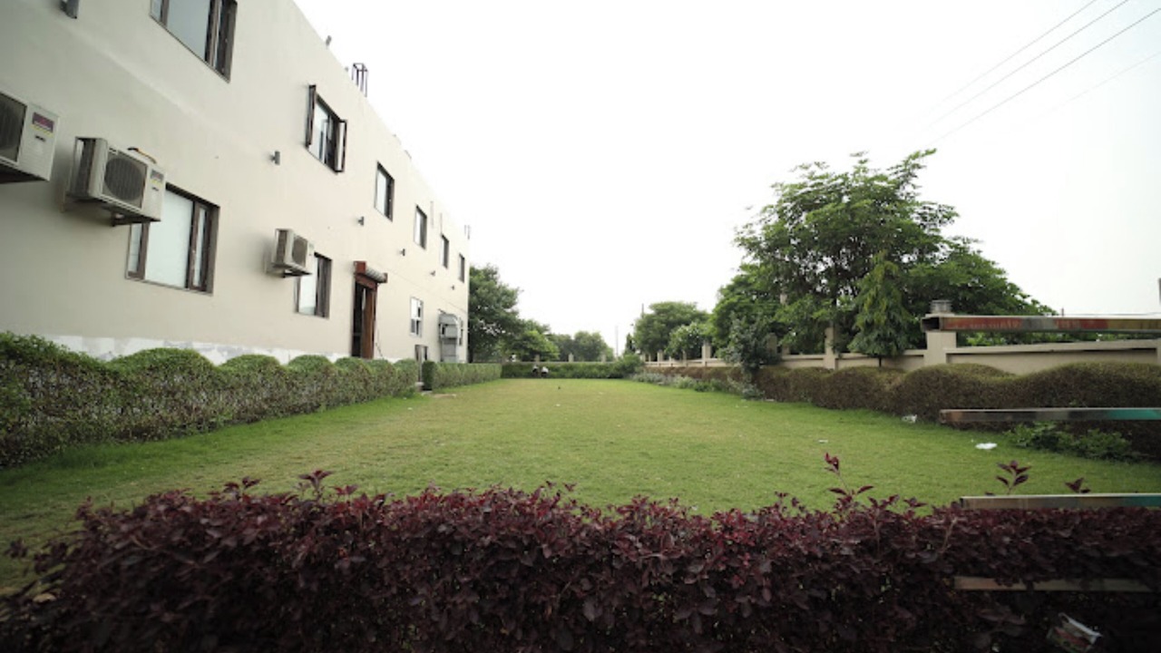 Photo of Outdoor in Mat
