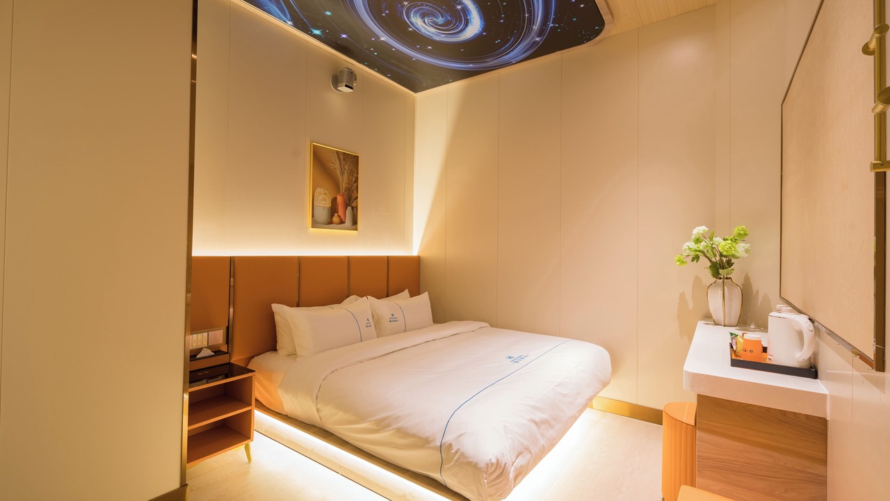 Photo of Bedroom in Olympic Village
