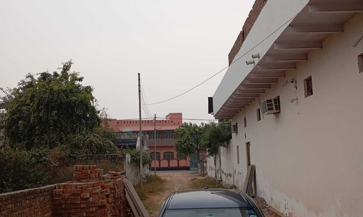 Photo of Others in Barsana