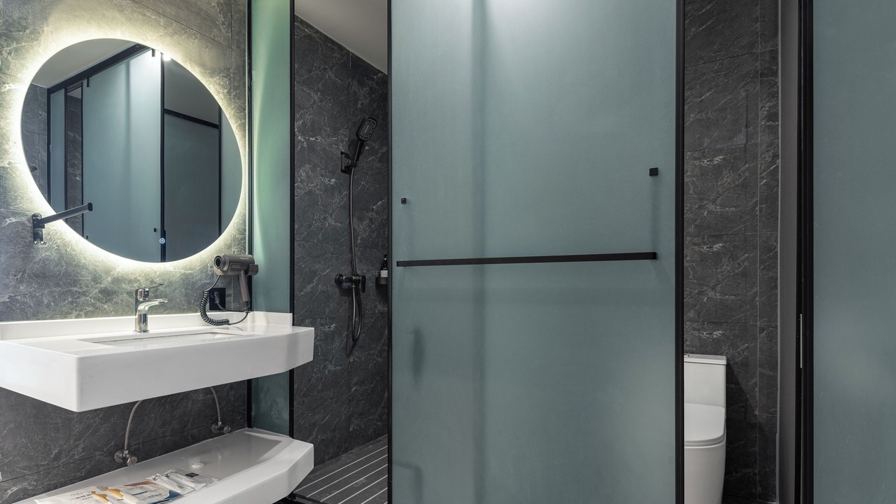 Photo of Bathroom in Xingping Ancient Town