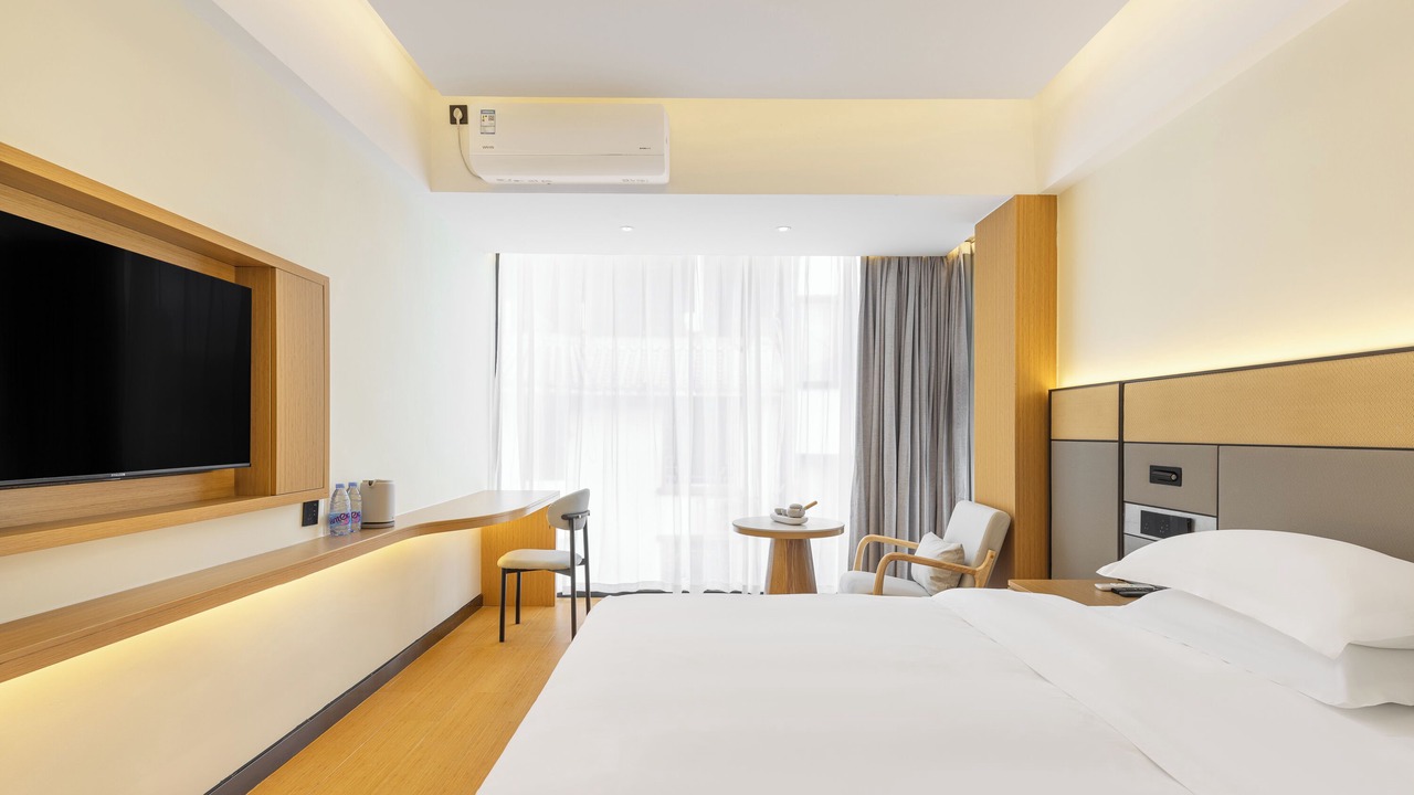 Photo of Bedroom in Xingping Ancient Town