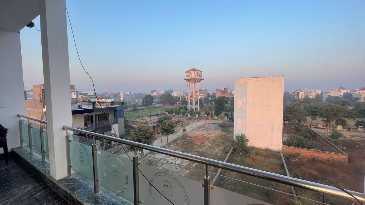 Photo of Patio Balcony in Agra