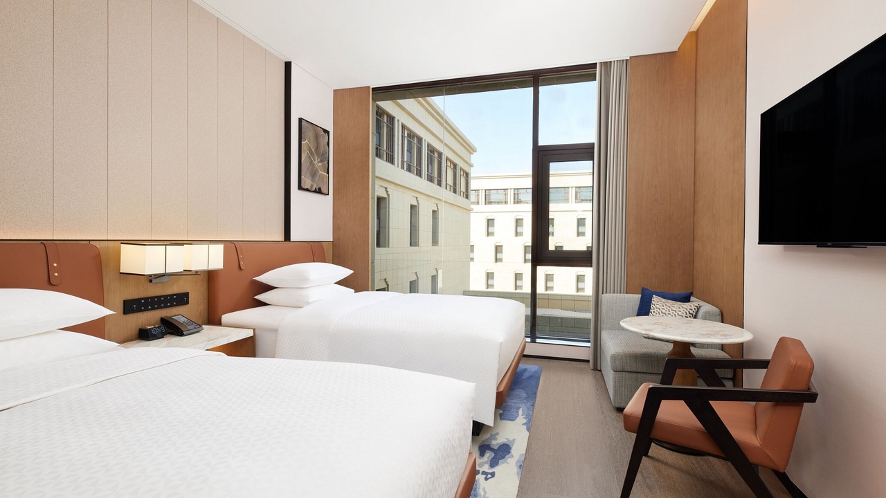 Photo of Bedroom in Mingsha Mountain and Crescent Spring