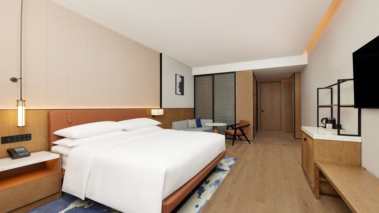 Photo of Bedroom in Mingsha Mountain and Crescent Spring