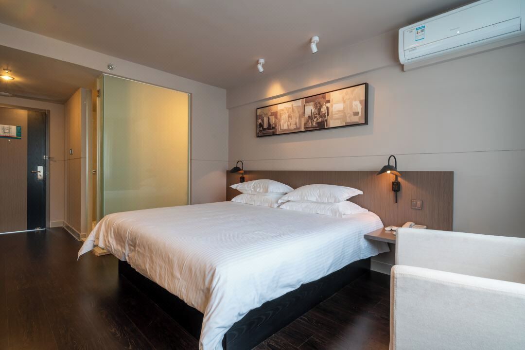 Photo of Bedroom in Huli